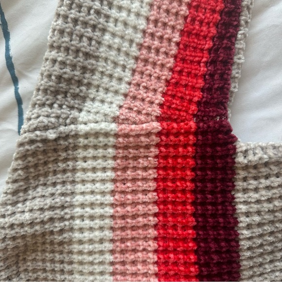 Express Cropped Chenille Crewneck Sweater - Picture 10 of 12